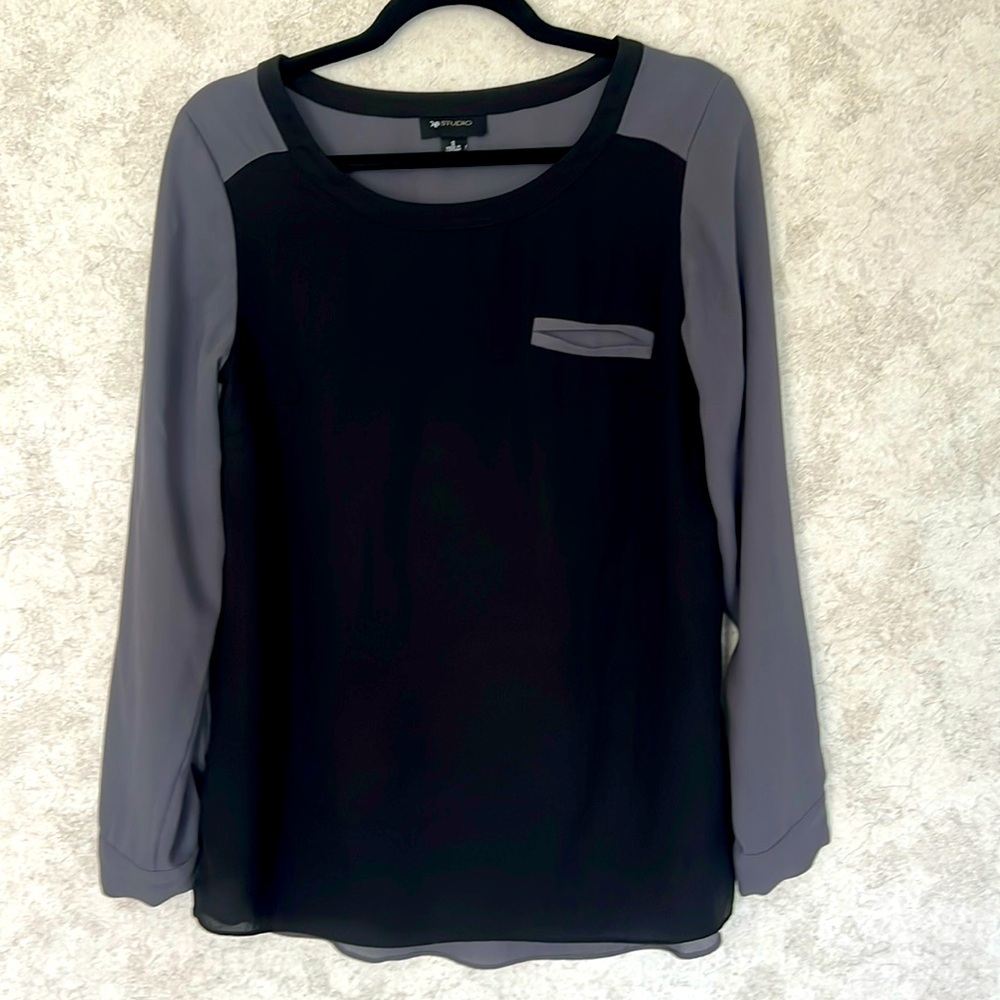 Black and Gray Long Sleeve Blouse Small